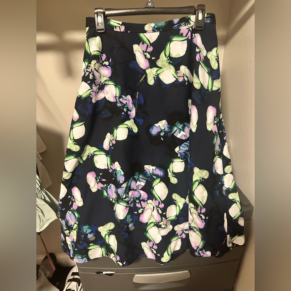 Banana Republic midi skirt size 6